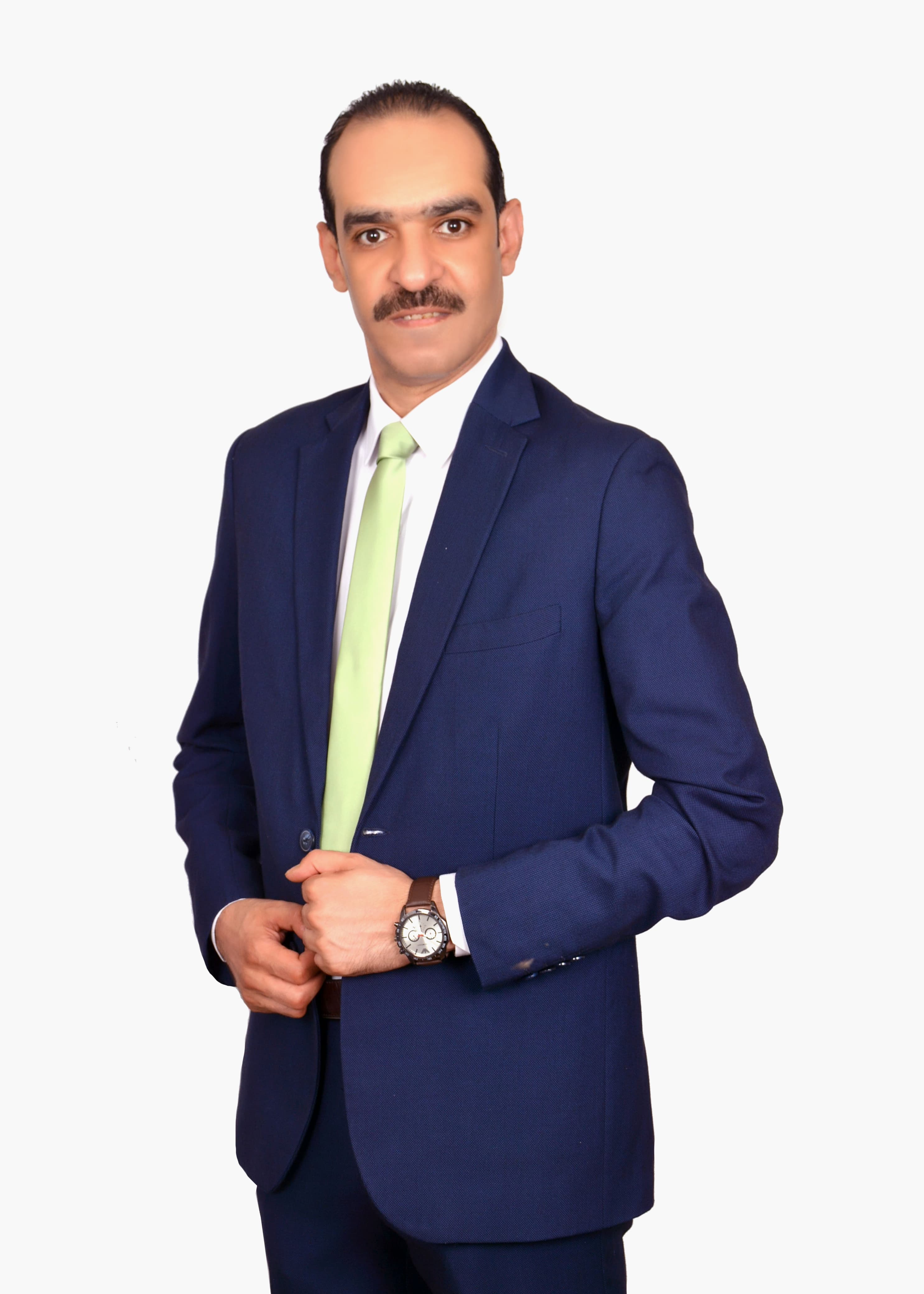 صورة شخصية للمهندس خالد أبو السعود